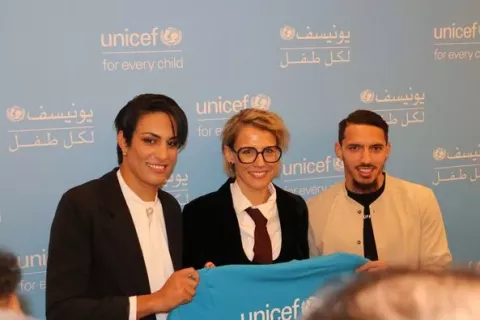 La Représentante de l'UNICEF en Algérie, Katarina Johansson et les deux nouveaux ambassadeurs nationaux Imane Khelif et Ismaël Bennacer