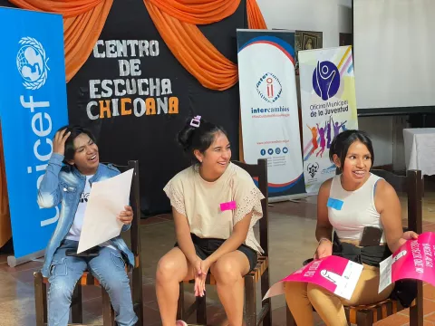 Tres jóvenes del nuevo Centro de Escucha en Chicoana