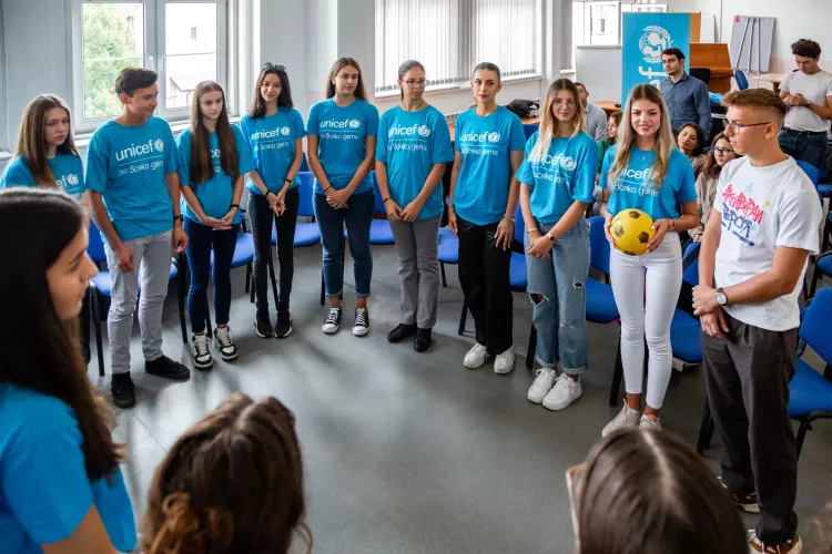 Adolescents, Peacemakers from 7th school in Sofia