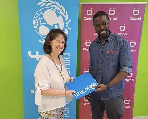 UNICEF Jamaica Country Representative, Olga Isaza (left) and Digicel Chief Marketing Officer, Tari Lovell signed a Memorandum of Understanding (MOU) to assist in amplifying the voices of young people