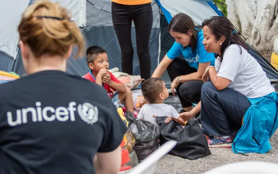UNICEF trabaja en México desde 1954 en coordinación con el gobierno, las organizaciones de la sociedad civil y el sector privado, y guiados por la Convención de los Derechos del Niño de las Naciones Unidas 