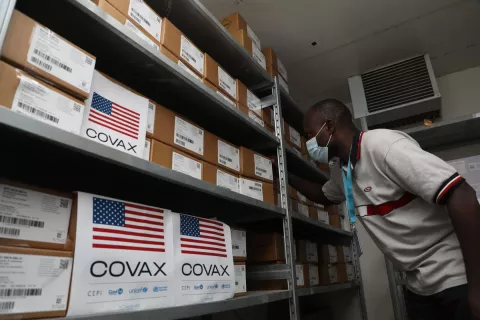 Nearly one million doses of COVID-19 vaccines arrive in Niger
