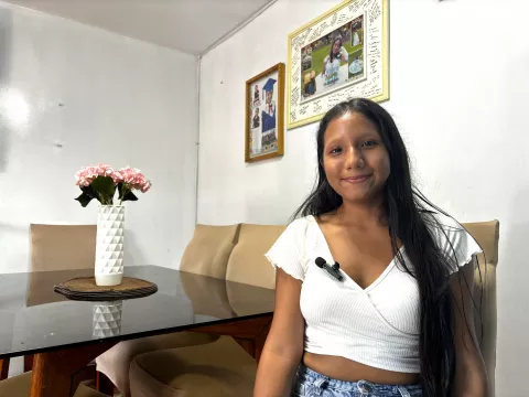 Maria de los Ángeles, estudiante de peruana