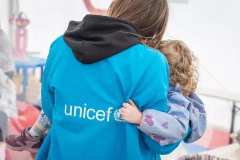 UNICEF and its partners are setting up Blue Dot hubs dedicated to supporting  refugee children and their families’ most immediate needs. 