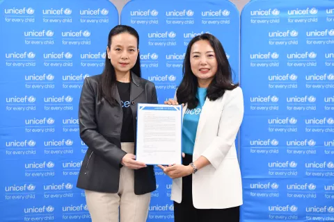 Madam Pang, Nualphan Lamsam, UNICEF Thailand National Ambassador and Kyungsun Kim, UNICEF Representative for Thailand