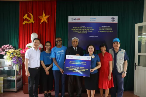 USAID and UNICEF provide 590 vaccine refrigerators to improve access to immunization in hard-to-reach communes in Viet Nam