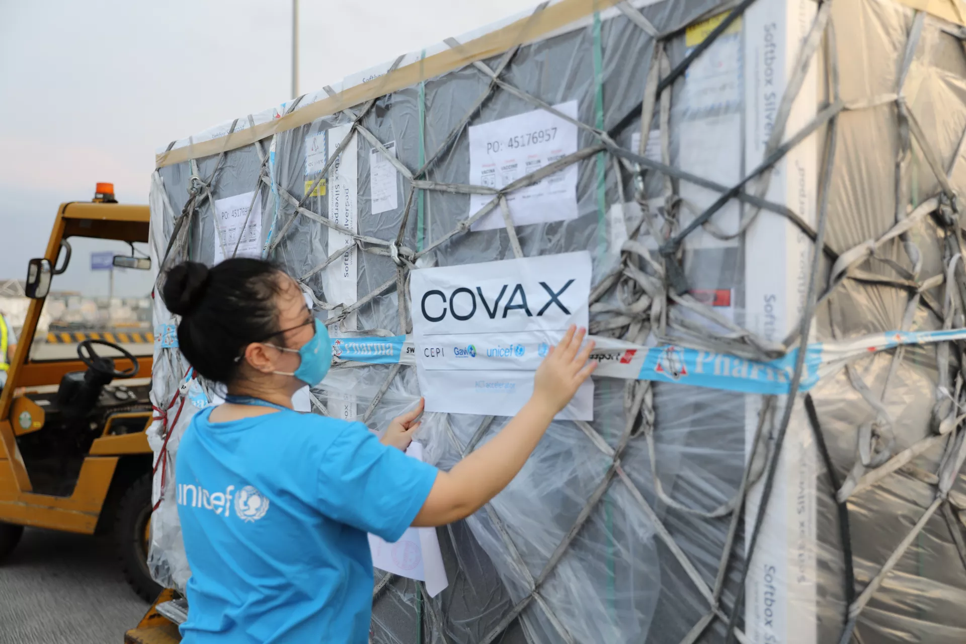 Viet Nam receives second shipment of 1,682,400 COVID-19 vaccine doses through COVAX Facility
