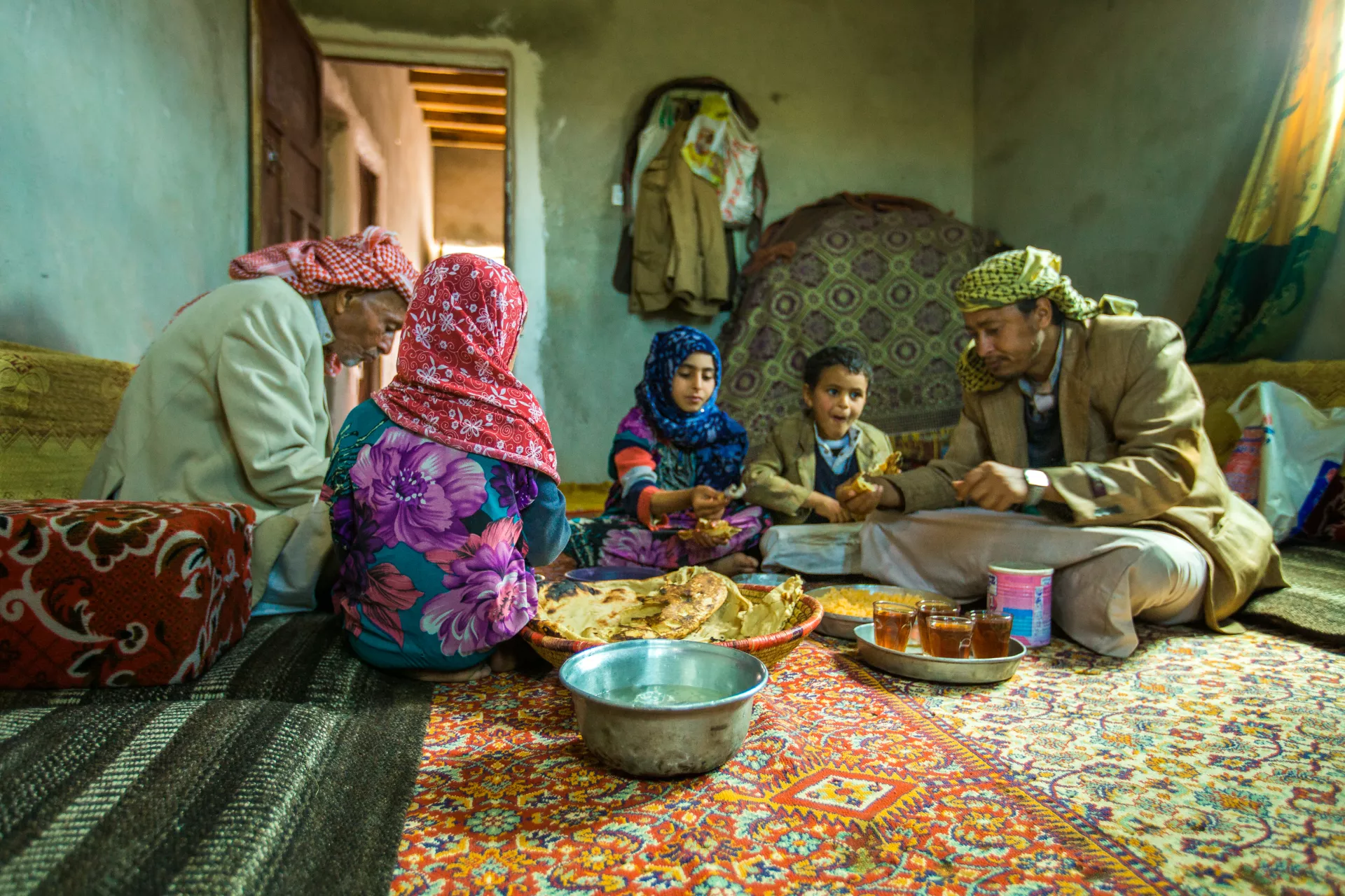 A family benefiting from the ECT project in Dhamar.